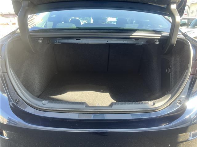 アクセラ 15S 純正ナビ フルセグTV DVD再生 Bluetooth接続 バックカメラ ETC アイドリングストップ 衝突軽減ブレーキ BSM スマートキー プッシュスタート 純正16AW 純正フロアマット(40枚目)