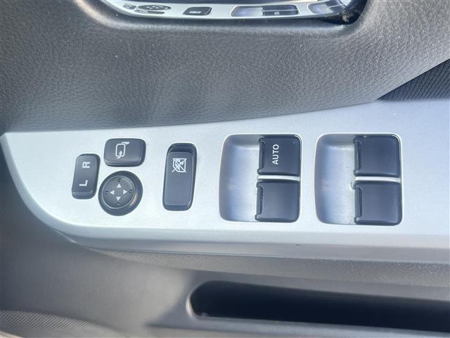 ワゴンＲ リミテッド　純正ＣＤオーディオ　バックカメラ　ＡＵＸ　盗難防止装置　プッシュスタート　スマートキー　純正ＨＩＤライト　オートライト　純正フロアマット　純正１４インチアルミホイール（12枚目）