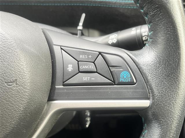 セレナ ライダー プロパイロット E 純正9インチナビ フリップダウンモニター フルセグTV DVD再生 Bluetooth バックカメラ ETC 両側パワスラ ACC アイドリングストップ コーナーセンサー スマートキー 純正16AW(9枚目)