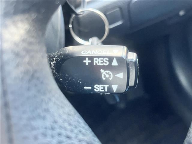 クラウンハイブリッド アスリートS 純正ナビ フルセグ DVD再生 Bluetooth ビルトインETC バックカメラ サンルーフ フルエアロ クルコン 衝突軽減ブレーキ 前席パワーシート 前席シートヒーター 純正HIDライト 純正AW(9枚目)