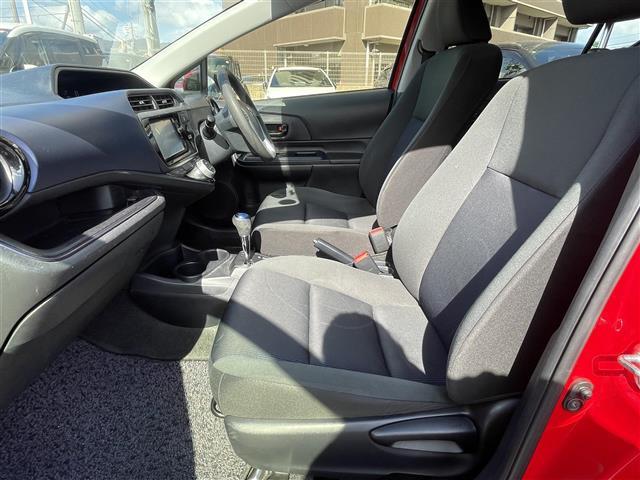 アクア S 純正ナビ フルセグ DVD再生 Bluetooth バックカメラ 前後ドラレコ ビルトインETC スマートキー プッシュスタート 社外15インチアルミ オートライト オートエアコン(27枚目)