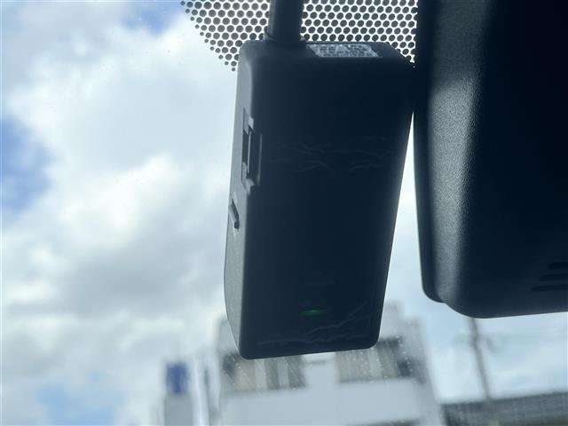 C-HR S GRスポーツ 純正メモリナビ フルセグ Bluetooth バックカメラ ビルトインETC クルコン レーンキープ 衝突軽減システム 盗難防止装置 純正LEDライト オートハイビーム 純正19インチアルミホイール(16枚目)