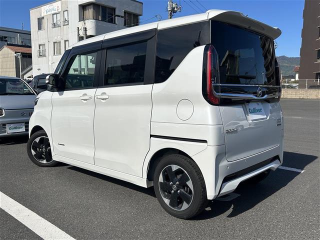 ルークス ハイウェイスター X 純正9インチナビ フルセグ DVD再生 Bluetooth ETC 全周囲カメラ 前方ドライブレコーダー 前後コーナーセンサー レーンキープアシスト パワースライドドア 純正フロアマット LEDライト(43枚目)