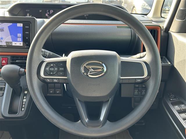 タント ファンクロス　社外ＳＤナビ　フルセグ　ＤＶＤ再生　Ｂｌｕｅｔｏｏｔｈ　アイドリングストップ　衝突軽減ブレーキ　両側パワスラ　コーナーセンサー　シートヒーター　オートハイビーム／ライト　純正ＬＥＤライト　純正１４ＡＷ（6枚目）