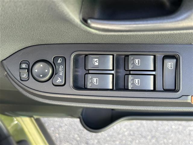 タント ファンクロス　社外ＳＤナビ　フルセグ　ＤＶＤ再生　Ｂｌｕｅｔｏｏｔｈ　アイドリングストップ　衝突軽減ブレーキ　両側パワスラ　コーナーセンサー　シートヒーター　オートハイビーム／ライト　純正ＬＥＤライト　純正１４ＡＷ（17枚目）