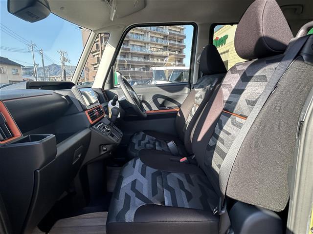 タント ファンクロス　社外ＳＤナビ　フルセグ　ＤＶＤ再生　Ｂｌｕｅｔｏｏｔｈ　アイドリングストップ　衝突軽減ブレーキ　両側パワスラ　コーナーセンサー　シートヒーター　オートハイビーム／ライト　純正ＬＥＤライト　純正１４ＡＷ（22枚目）