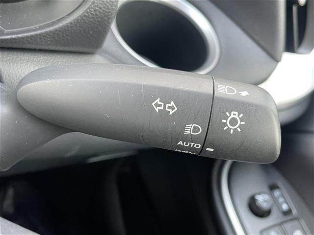 ヴォクシー Ｓ－Ｇ　ワンオーナー　純正８型ナビ　Ｂｌｕｅｔｏｏｔｈ　バックカメラ　ＥＴＣ　ドライブレコーダー　レーダークルーズコントロール　両側パワースライド　前後コーナーセンサー　レーンアシスト　純正アルミホイール（8枚目）