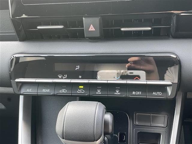 ヴォクシー Ｓ－Ｇ　ワンオーナー　純正８型ナビ　Ｂｌｕｅｔｏｏｔｈ　バックカメラ　ＥＴＣ　ドライブレコーダー　レーダークルーズコントロール　両側パワースライド　前後コーナーセンサー　レーンアシスト　純正アルミホイール（10枚目）