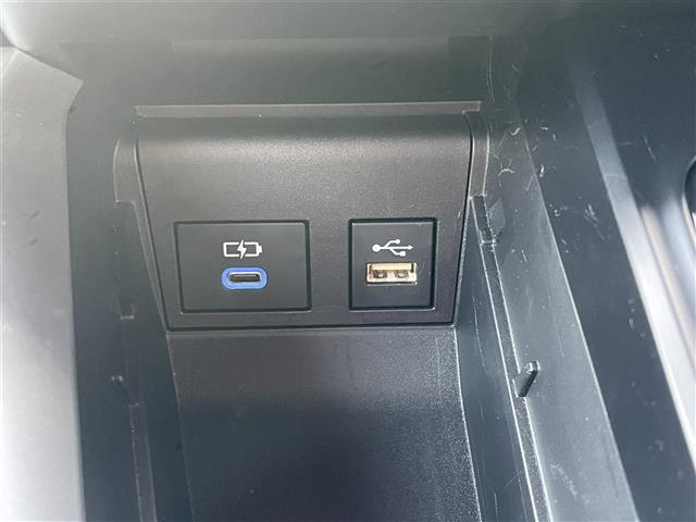 ヴォクシー Ｓ－Ｇ　ワンオーナー　純正８型ナビ　Ｂｌｕｅｔｏｏｔｈ　バックカメラ　ＥＴＣ　ドライブレコーダー　レーダークルーズコントロール　両側パワースライド　前後コーナーセンサー　レーンアシスト　純正アルミホイール（15枚目）