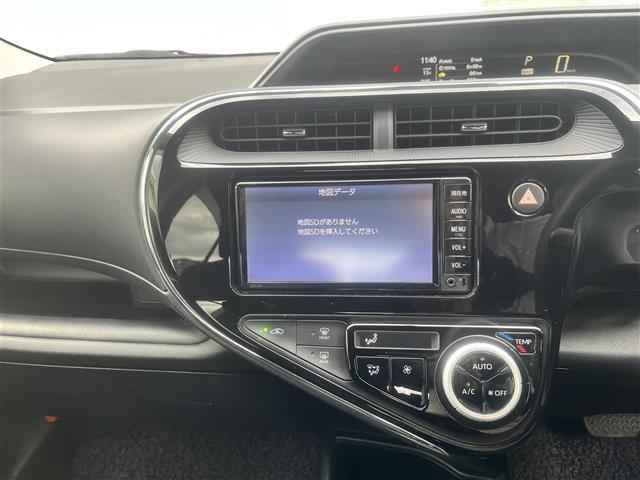 アクア Ｓ　純正ナビ　フルセグＴＶ　Ｂｌｕｅｔｏｏｔｈ　バックカメラ　ビルトインＥＴＣ　衝突軽減ブレーキ　アイドリングストップ　横滑り防止装置　純正フロアマット　保証書　取扱説明書　スペアキー１本（2枚目）