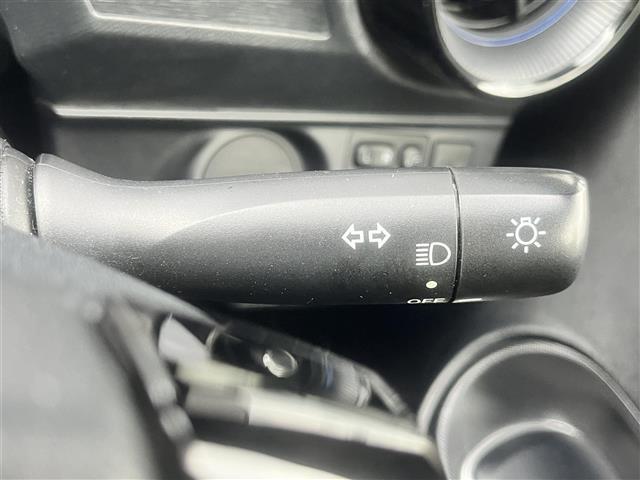 アクア Ｓ　純正ナビ　フルセグＴＶ　Ｂｌｕｅｔｏｏｔｈ　バックカメラ　ビルトインＥＴＣ　衝突軽減ブレーキ　アイドリングストップ　横滑り防止装置　純正フロアマット　保証書　取扱説明書　スペアキー１本（10枚目）