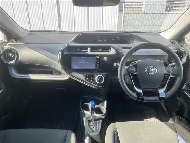 アクア Ｓ　純正ナビ　フルセグＴＶ　Ｂｌｕｅｔｏｏｔｈ　バックカメラ　ビルトインＥＴＣ　衝突軽減ブレーキ　アイドリングストップ　横滑り防止装置　純正フロアマット　保証書　取扱説明書　スペアキー１本（42枚目）