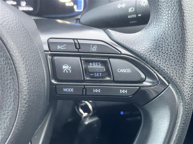 アクア Ｘ　純正メモリナビ　Ｂｌｕｅｔｏｏｔｈ　バックカメラ　ビルトインＥＴＣ　クルコン　アイドリングストップ　衝突軽減ブレーキ　オートハイビーム／ライト　スマートキー　プッシュスタート　純正ＬＥＤヘッドライト（8枚目）