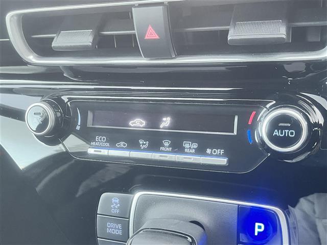 アクア Ｘ　純正メモリナビ　Ｂｌｕｅｔｏｏｔｈ　バックカメラ　ビルトインＥＴＣ　クルコン　アイドリングストップ　衝突軽減ブレーキ　オートハイビーム／ライト　スマートキー　プッシュスタート　純正ＬＥＤヘッドライト（12枚目）