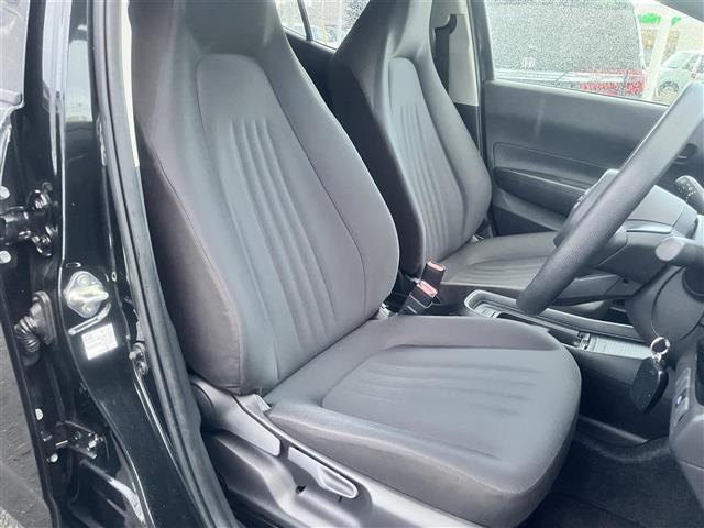 アクア Ｘ　純正メモリナビ　Ｂｌｕｅｔｏｏｔｈ　バックカメラ　ビルトインＥＴＣ　クルコン　アイドリングストップ　衝突軽減ブレーキ　オートハイビーム／ライト　スマートキー　プッシュスタート　純正ＬＥＤヘッドライト（22枚目）