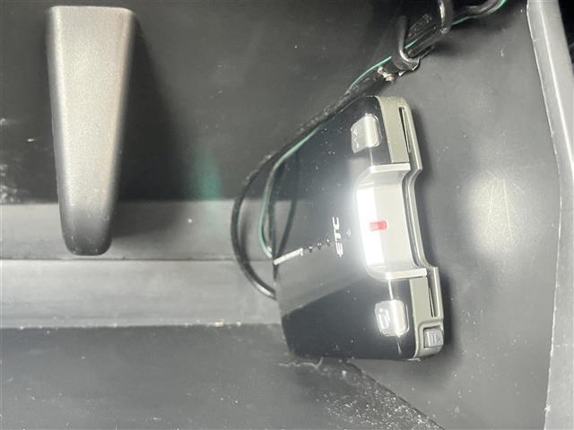 ラクティス Ｇ　ＬパッケージＨＩＤセレクション　純正ナビ　ＤＶＤ再生　ビルトインＥＴＣ　クルーズコントロール　パドルシフト　スマートキー　プッシュスタート　純正ＨＩＤライト　純正フロアマット　社外アルミホイール　取扱説明書　スペアキー１本（13枚目）