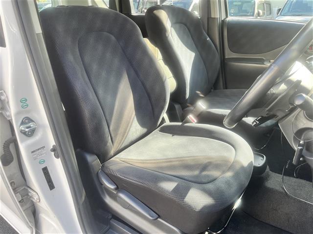 ラクティス Ｇ　ＬパッケージＨＩＤセレクション　純正ナビ　ＤＶＤ再生　ビルトインＥＴＣ　クルーズコントロール　パドルシフト　スマートキー　プッシュスタート　純正ＨＩＤライト　純正フロアマット　社外アルミホイール　取扱説明書　スペアキー１本（19枚目）