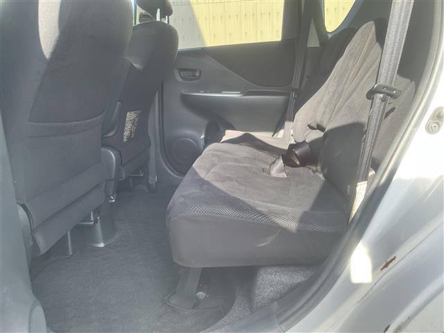 ラクティス Ｇ　ＬパッケージＨＩＤセレクション　純正ナビ　ＤＶＤ再生　ビルトインＥＴＣ　クルーズコントロール　パドルシフト　スマートキー　プッシュスタート　純正ＨＩＤライト　純正フロアマット　社外アルミホイール　取扱説明書　スペアキー１本（23枚目）