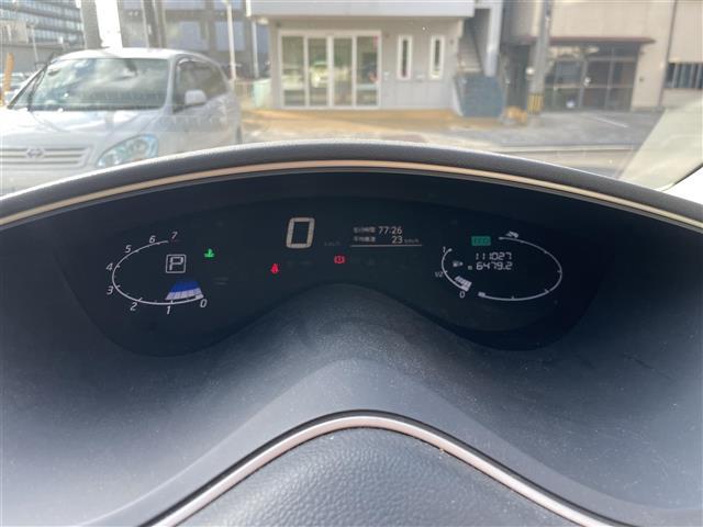 セレナ ２０Ｇ　純正ナビ　ＤＶＤ再生　ＥＴＣ　クルーズコントロール　全方位カメラ　前後コーナーセンサー　両側パワースライドドア　後席モニター　スマートキー　プッシュスタート　純正フロアマット（5枚目）