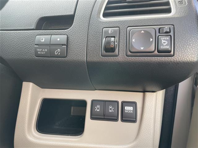 セレナ ２０Ｇ　純正ナビ　ＤＶＤ再生　ＥＴＣ　クルーズコントロール　全方位カメラ　前後コーナーセンサー　両側パワースライドドア　後席モニター　スマートキー　プッシュスタート　純正フロアマット（14枚目）