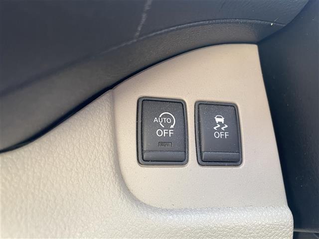 セレナ ２０Ｇ　純正ナビ　ＤＶＤ再生　ＥＴＣ　クルーズコントロール　全方位カメラ　前後コーナーセンサー　両側パワースライドドア　後席モニター　スマートキー　プッシュスタート　純正フロアマット（15枚目）