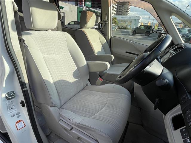 セレナ ２０Ｇ　純正ナビ　ＤＶＤ再生　ＥＴＣ　クルーズコントロール　全方位カメラ　前後コーナーセンサー　両側パワースライドドア　後席モニター　スマートキー　プッシュスタート　純正フロアマット（20枚目）