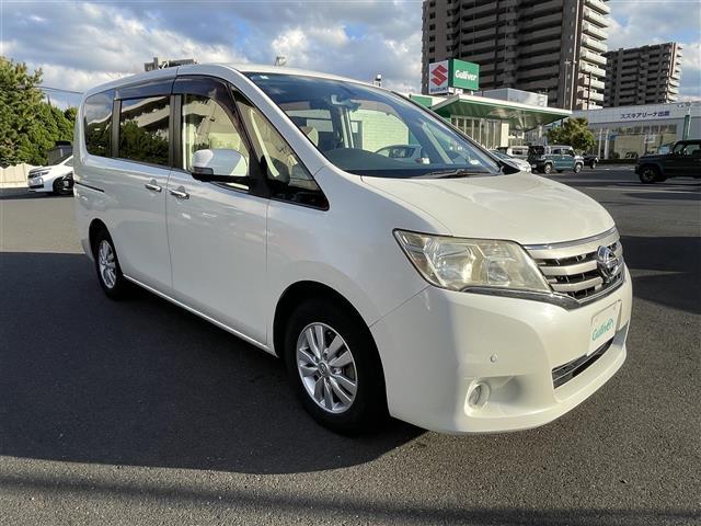 セレナ ２０Ｇ　純正ナビ　ＤＶＤ再生　ＥＴＣ　クルーズコントロール　全方位カメラ　前後コーナーセンサー　両側パワースライドドア　後席モニター　スマートキー　プッシュスタート　純正フロアマット（32枚目）