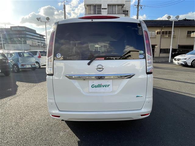 セレナ ２０Ｇ　純正ナビ　ＤＶＤ再生　ＥＴＣ　クルーズコントロール　全方位カメラ　前後コーナーセンサー　両側パワースライドドア　後席モニター　スマートキー　プッシュスタート　純正フロアマット（37枚目）