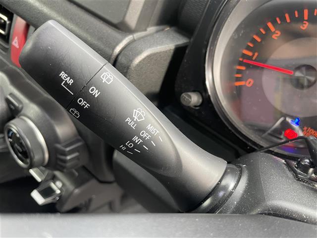 ジムニーシエラ ＪＣ　ワンオーナー　純正ＳＤナビ　ＤＶＤ／ＢＤ再生　フルセグ　Ｂｌｕｅｔｏｏｔｈ　ビルトインＥＴＣ　前席シートヒータ　クルーズコントロール　ダウンヒルアシストコントロール　衝突軽減ブレーキ　レーンアシスト（7枚目）