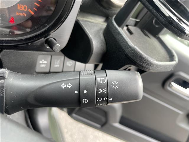 ジムニーシエラ ＪＣ　ワンオーナー　純正ＳＤナビ　ＤＶＤ／ＢＤ再生　フルセグ　Ｂｌｕｅｔｏｏｔｈ　ビルトインＥＴＣ　前席シートヒータ　クルーズコントロール　ダウンヒルアシストコントロール　衝突軽減ブレーキ　レーンアシスト（8枚目）