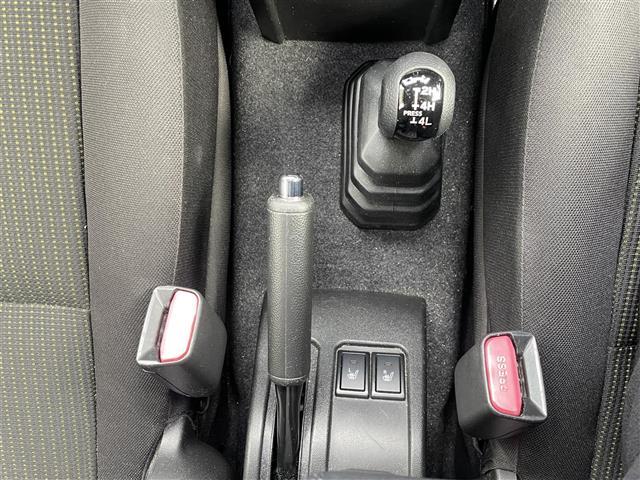 ジムニーシエラ ＪＣ　ワンオーナー　純正ＳＤナビ　ＤＶＤ／ＢＤ再生　フルセグ　Ｂｌｕｅｔｏｏｔｈ　ビルトインＥＴＣ　前席シートヒータ　クルーズコントロール　ダウンヒルアシストコントロール　衝突軽減ブレーキ　レーンアシスト（11枚目）