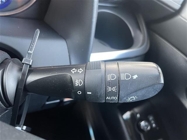 アルファードハイブリッド ＳＲ　サイドリフトアップ　純正９型ナビ　ＪＢＬサウンド　後席モニター　ＤＶＤ再生　フルセグ　ＢＴ　黒レザーシート　バックカメラ　ＥＴＣ２．０　両側パワースライド　前後ドラレコ　クルーズコントロール　　助手席／２列目オットマン（13枚目）