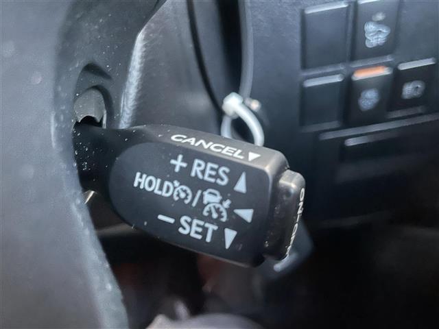 アルファードハイブリッド ＳＲ　サイドリフトアップ　純正９型ナビ　ＪＢＬサウンド　後席モニター　ＤＶＤ再生　フルセグ　ＢＴ　黒レザーシート　バックカメラ　ＥＴＣ２．０　両側パワースライド　前後ドラレコ　クルーズコントロール　　助手席／２列目オットマン（14枚目）