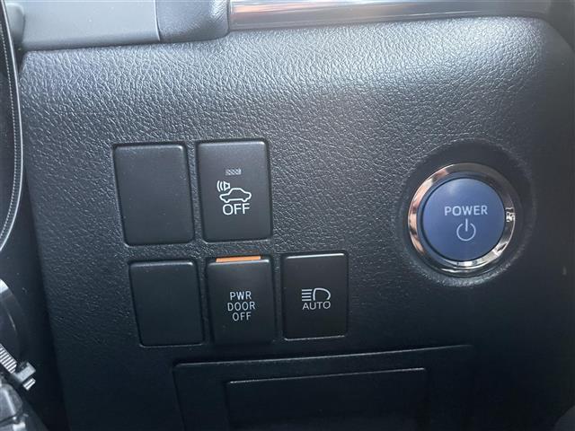 アルファードハイブリッド ＳＲ　サイドリフトアップ　純正９型ナビ　ＪＢＬサウンド　後席モニター　ＤＶＤ再生　フルセグ　ＢＴ　黒レザーシート　バックカメラ　ＥＴＣ２．０　両側パワースライド　前後ドラレコ　クルーズコントロール　　助手席／２列目オットマン（17枚目）