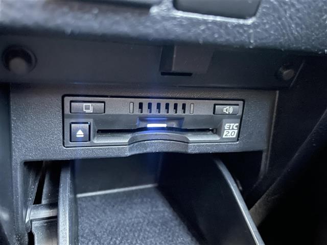 アルファードハイブリッド ＳＲ　サイドリフトアップ　純正９型ナビ　ＪＢＬサウンド　後席モニター　ＤＶＤ再生　フルセグ　ＢＴ　黒レザーシート　バックカメラ　ＥＴＣ２．０　両側パワースライド　前後ドラレコ　クルーズコントロール　　助手席／２列目オットマン（19枚目）