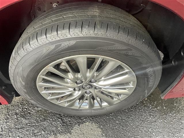 アルファードハイブリッド ＳＲ　サイドリフトアップ　純正９型ナビ　ＪＢＬサウンド　後席モニター　ＤＶＤ再生　フルセグ　ＢＴ　黒レザーシート　バックカメラ　ＥＴＣ２．０　両側パワースライド　前後ドラレコ　クルーズコントロール　　助手席／２列目オットマン（41枚目）