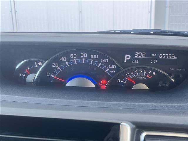 タント カスタムＸ　社外オーディオ　Ｂｌｕｅｔｏｏｔｈ　ドライブレコーダー　片側パワースライドドア　横滑り防止装置　盗難防止装置　アイドリングストップ　スマートキー　プッシュスタート　純正フロアマット（4枚目）