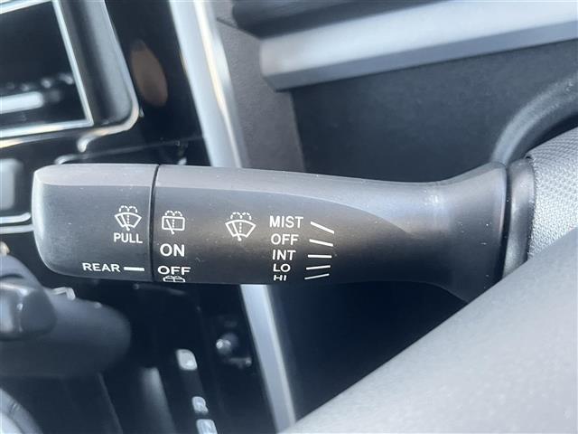 タント カスタムＸ　社外オーディオ　Ｂｌｕｅｔｏｏｔｈ　ドライブレコーダー　片側パワースライドドア　横滑り防止装置　盗難防止装置　アイドリングストップ　スマートキー　プッシュスタート　純正フロアマット（7枚目）