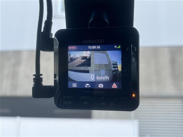 タント カスタムＸ　社外オーディオ　Ｂｌｕｅｔｏｏｔｈ　ドライブレコーダー　片側パワースライドドア　横滑り防止装置　盗難防止装置　アイドリングストップ　スマートキー　プッシュスタート　純正フロアマット（11枚目）