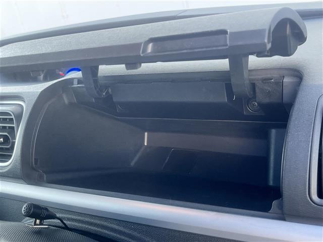 タント カスタムＸ　社外オーディオ　Ｂｌｕｅｔｏｏｔｈ　ドライブレコーダー　片側パワースライドドア　横滑り防止装置　盗難防止装置　アイドリングストップ　スマートキー　プッシュスタート　純正フロアマット（13枚目）