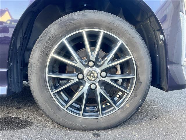 タント カスタムＸ　社外オーディオ　Ｂｌｕｅｔｏｏｔｈ　ドライブレコーダー　片側パワースライドドア　横滑り防止装置　盗難防止装置　アイドリングストップ　スマートキー　プッシュスタート　純正フロアマット（41枚目）