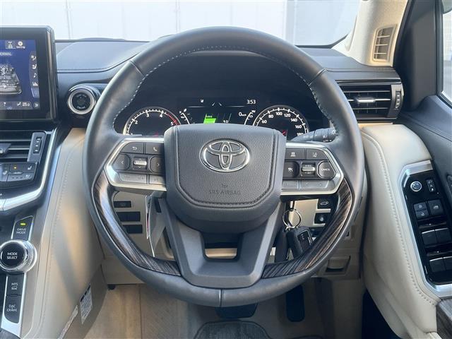 ランドクルーザー ＺＸ　ワンオーナー　モデリスタエアロ　サンルーフ　ＪＢＬ　ベージュ革　純１２．３型ナビ　フルセグ　ＤＶＤ再生　全方位　後席モニタ　ドラレコ　ＥＴＣ　ＴＳＳ　ＢＳＭ　ＨＵＤ　パワーバックドア　純２０ＡＷ（7枚目）