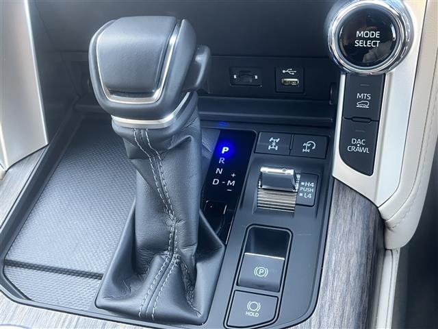 ランドクルーザー ＺＸ　ワンオーナー　モデリスタエアロ　サンルーフ　ＪＢＬ　ベージュ革　純１２．３型ナビ　フルセグ　ＤＶＤ再生　全方位　後席モニタ　ドラレコ　ＥＴＣ　ＴＳＳ　ＢＳＭ　ＨＵＤ　パワーバックドア　純２０ＡＷ（13枚目）