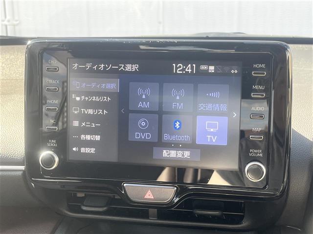 ヤリスクロス ハイブリッドＺ　純正ディスプレイオーディオ　フルセグＴＶ　Ｂｌｕｅｔｏｏｔｈ　全方位カメラ　ビルトインＥＴＣ　前方ドラレコ　レーダークルコン　オートハイビーム　パワーバックドア　前席シートヒーター　運転席パワーシート（3枚目）