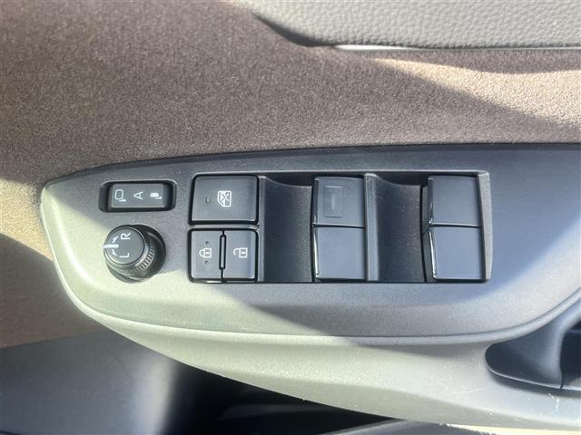 ヤリスクロス ハイブリッドＺ　純正ディスプレイオーディオ　フルセグＴＶ　Ｂｌｕｅｔｏｏｔｈ　全方位カメラ　ビルトインＥＴＣ　前方ドラレコ　レーダークルコン　オートハイビーム　パワーバックドア　前席シートヒーター　運転席パワーシート（19枚目）