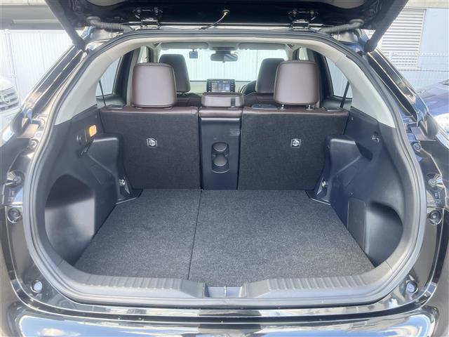 ヤリスクロス ハイブリッドＺ　純正ディスプレイオーディオ　フルセグＴＶ　Ｂｌｕｅｔｏｏｔｈ　全方位カメラ　ビルトインＥＴＣ　前方ドラレコ　レーダークルコン　オートハイビーム　パワーバックドア　前席シートヒーター　運転席パワーシート（31枚目）