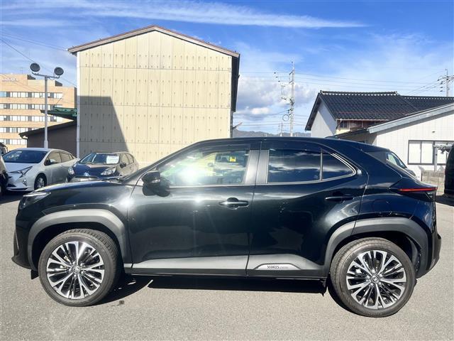 ヤリスクロス ハイブリッドＺ　純正ディスプレイオーディオ　フルセグＴＶ　Ｂｌｕｅｔｏｏｔｈ　全方位カメラ　ビルトインＥＴＣ　前方ドラレコ　レーダークルコン　オートハイビーム　パワーバックドア　前席シートヒーター　運転席パワーシート（37枚目）