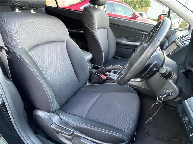 インプレッサスポーツ 1.6i-L 社外メモリーナビ ワンセグTV バックカメラ ETC パドルシフト リアプライバシーガラス アイドリングストップ 純正15インチアルミホイール オートライト オートエアコン キーレス スペアキー1本(19枚目)