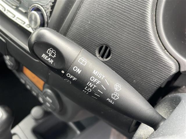 セルボ ＴＸ　社外ＣＤオーディオ　運転席シートヒーター　スマートキー　純正１４インチアルミホイール　純正フロアマット（5枚目）