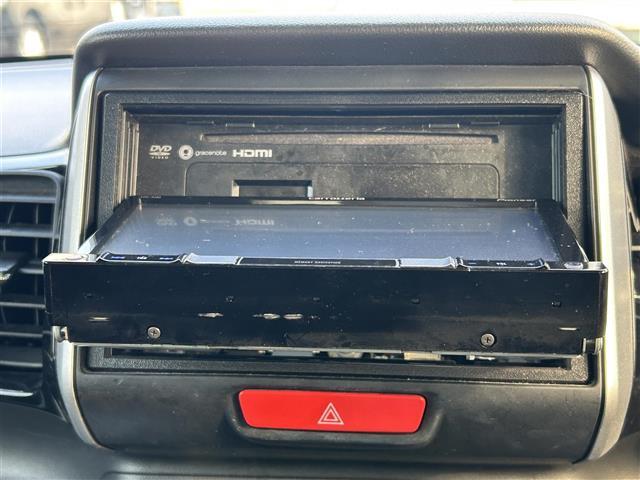 Ｎ－ＢＯＸカスタム Ｇ　ＳＳパッケージ　社外メモリナビ　フルセグ　ＤＶＤ再生　Ｂｌｕｅｔｏｏｔｈ　バックカメラ　ビルトインＥＴＣ　両側パワスラ　アイドリングストップ　シートーヒーター　スマートキ　純正ＨＩＤライト　純正１４ＡＷ（6枚目）